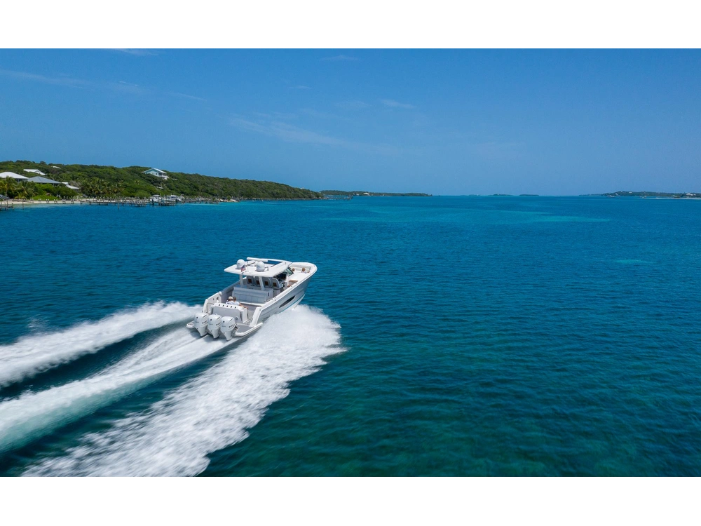 Regal 38 SAV 38 SAV 2025 alt