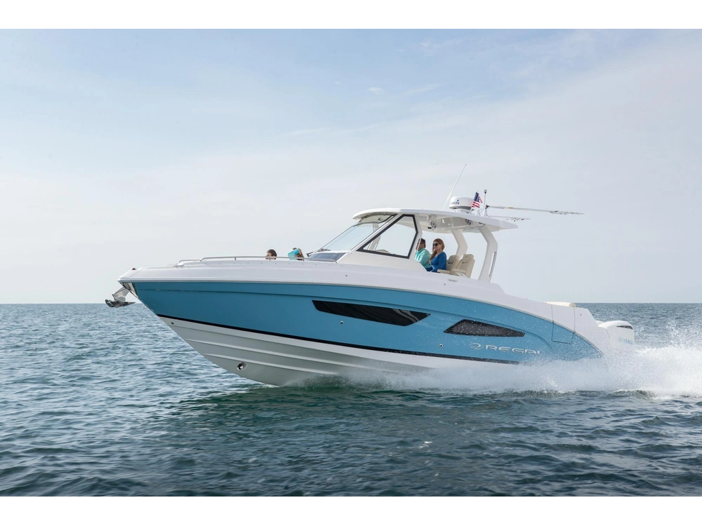 Regal 33 SAV 33 SAV 2025 alt