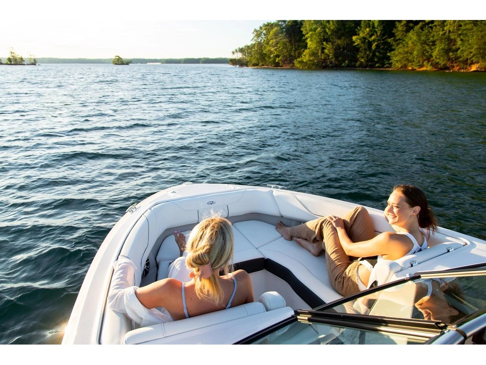 Regal LS6 Surf LS6 Surf 2025 alt