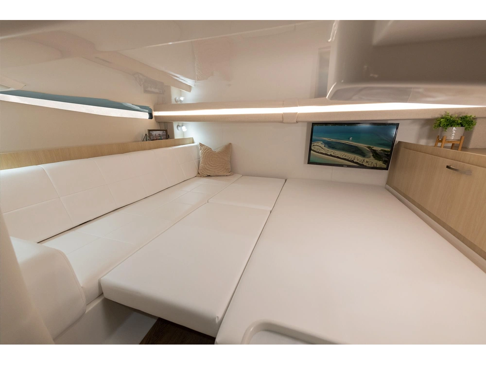 Regal 38 Surf 38 Surf 2025 alt