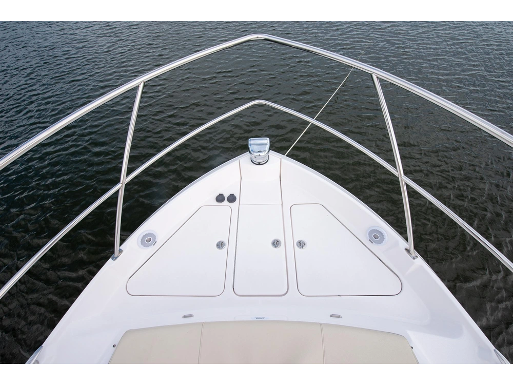 Regal 42 FXO 42 FXO 2025 alt