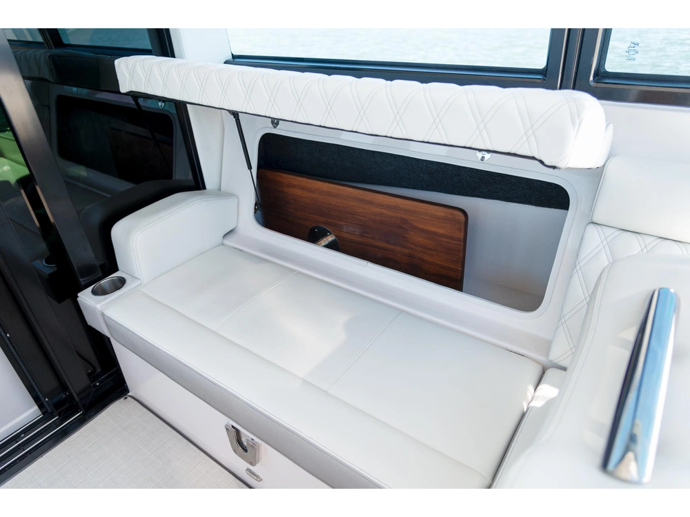 Regal 36 Grande Coupe 36 Grande Coupe 2025 alt