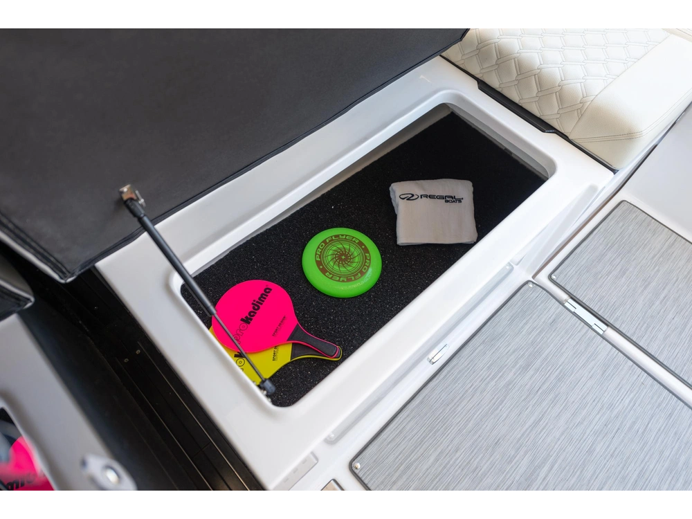 Regal 38 Grande Coupe 38 Grande Coupe 2025 alt