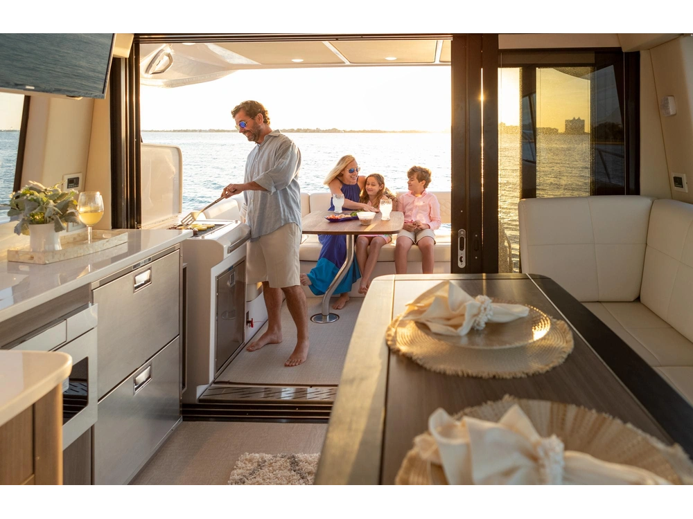 Regal 42 XO 42 XO 2025 alt