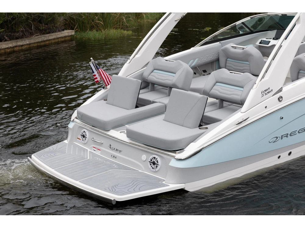 Regal LS4 Surf LS4 Surf 2025 alt