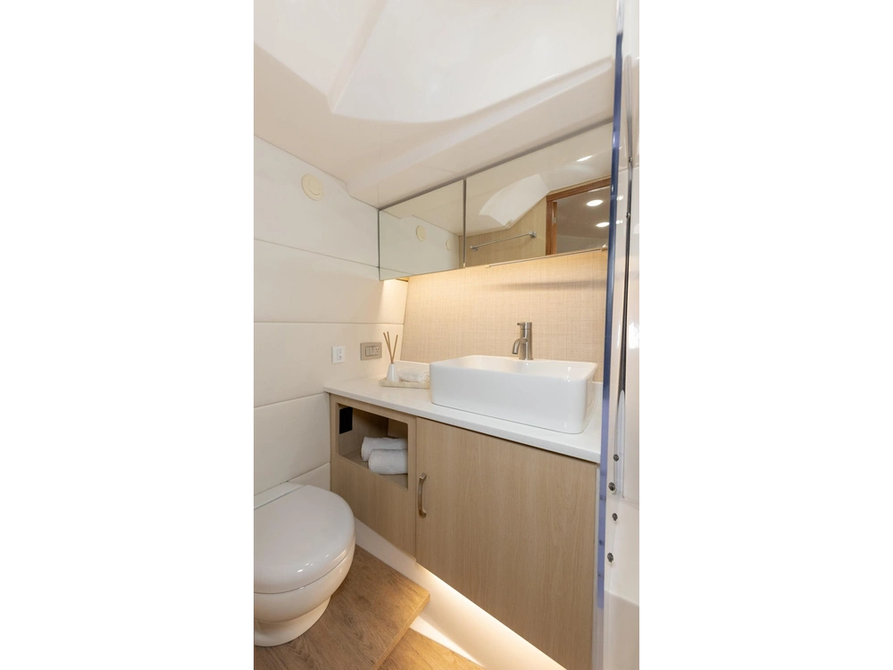 Regal 38 SAV 38 SAV 2025 alt