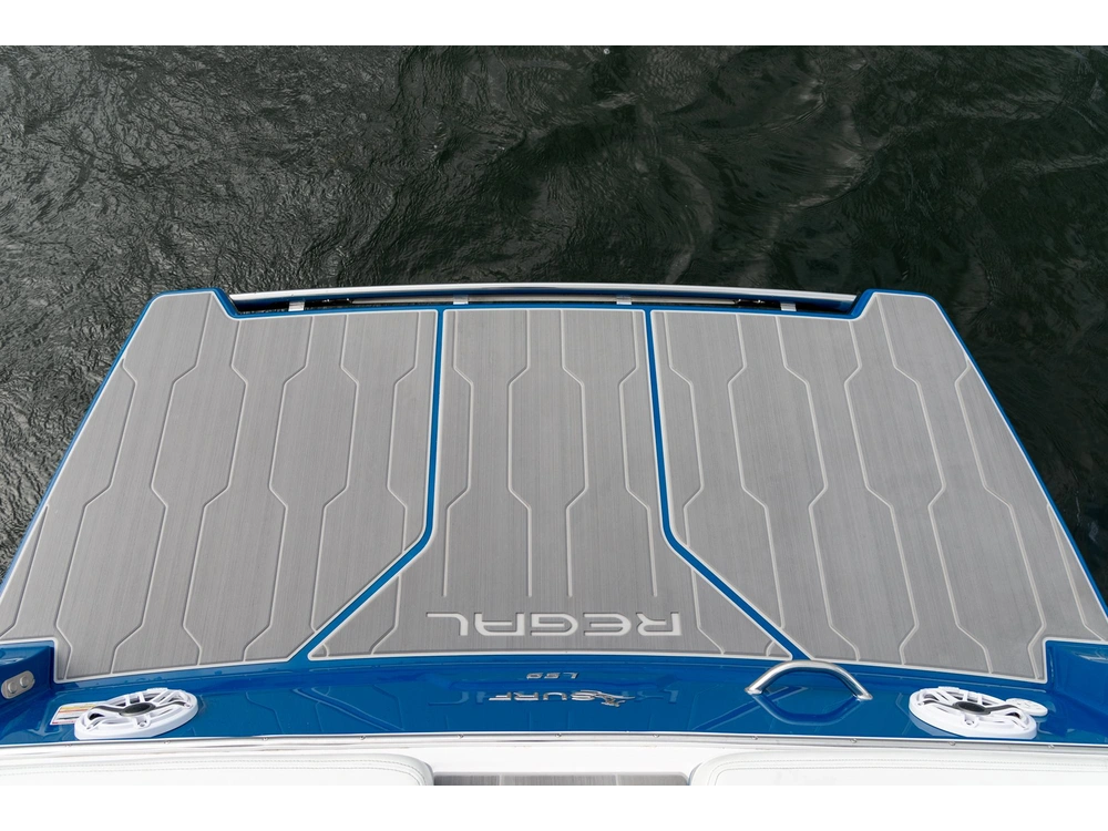 Regal LS9 Surf LS9 Surf 2025 alt