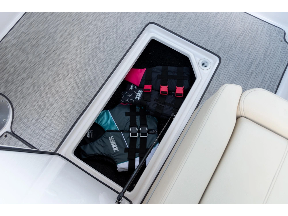 Regal LS4C LS4C 2025 alt