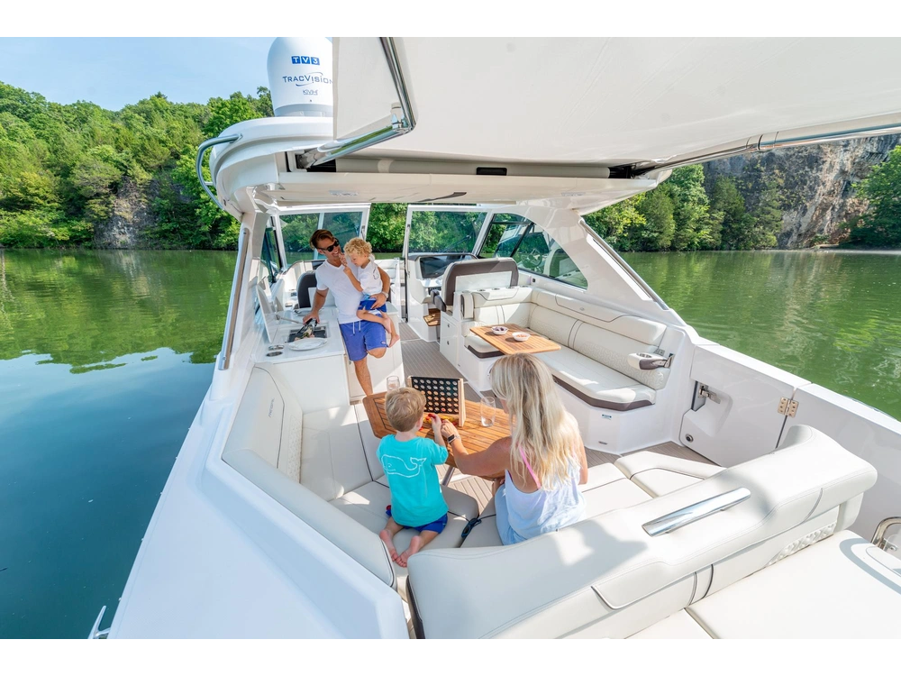 Regal LS36 LS36 2025 alt