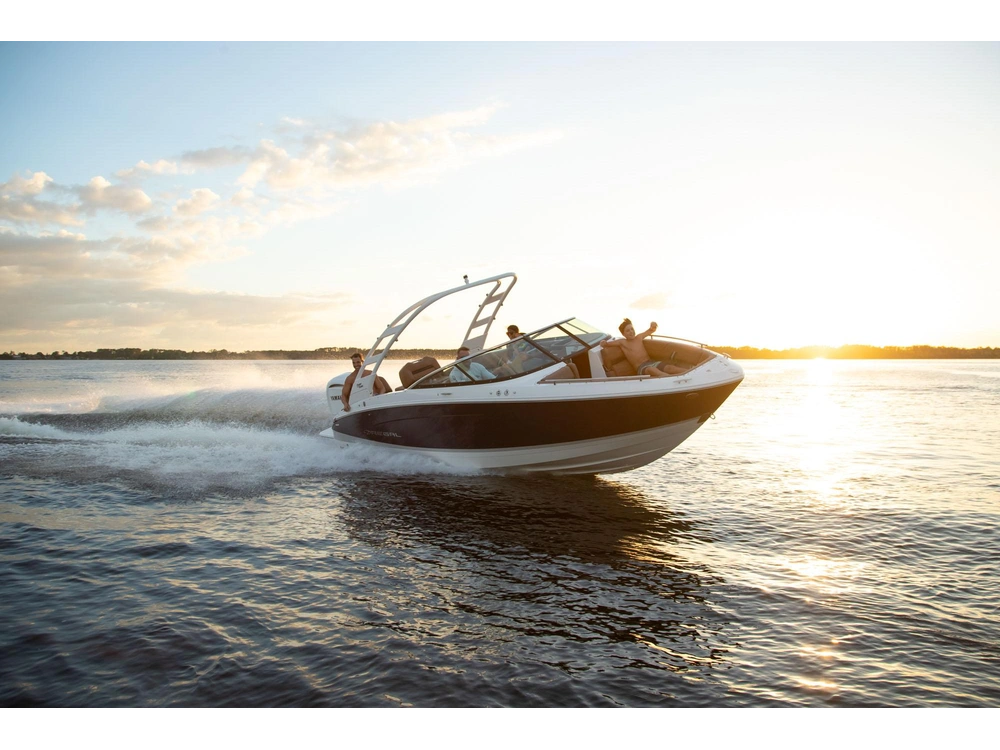 Regal LX4 LX4 2025 alt