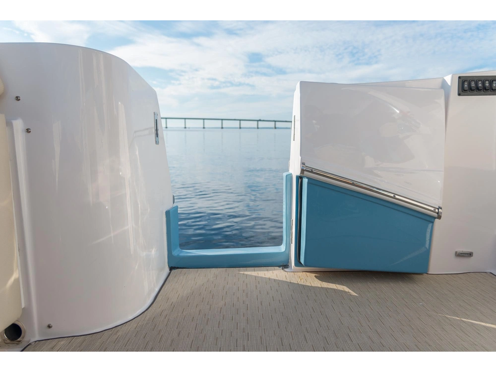 Regal 33 SAV 33 SAV 2025 alt