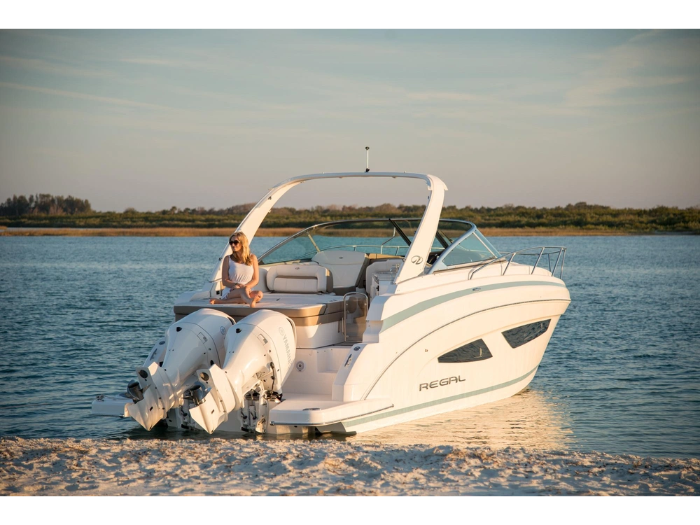 Regal 33 XO 33 XO 2025 alt