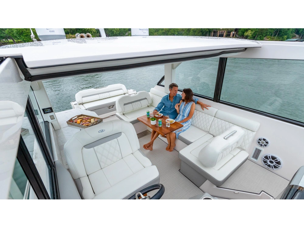 Regal 36 Grande Coupe 36 Grande Coupe 2025 alt