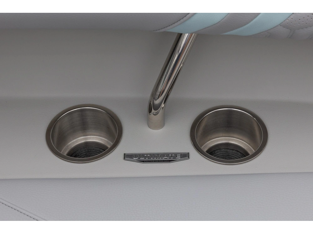 Regal LS4 Surf LS4 Surf 2025 alt