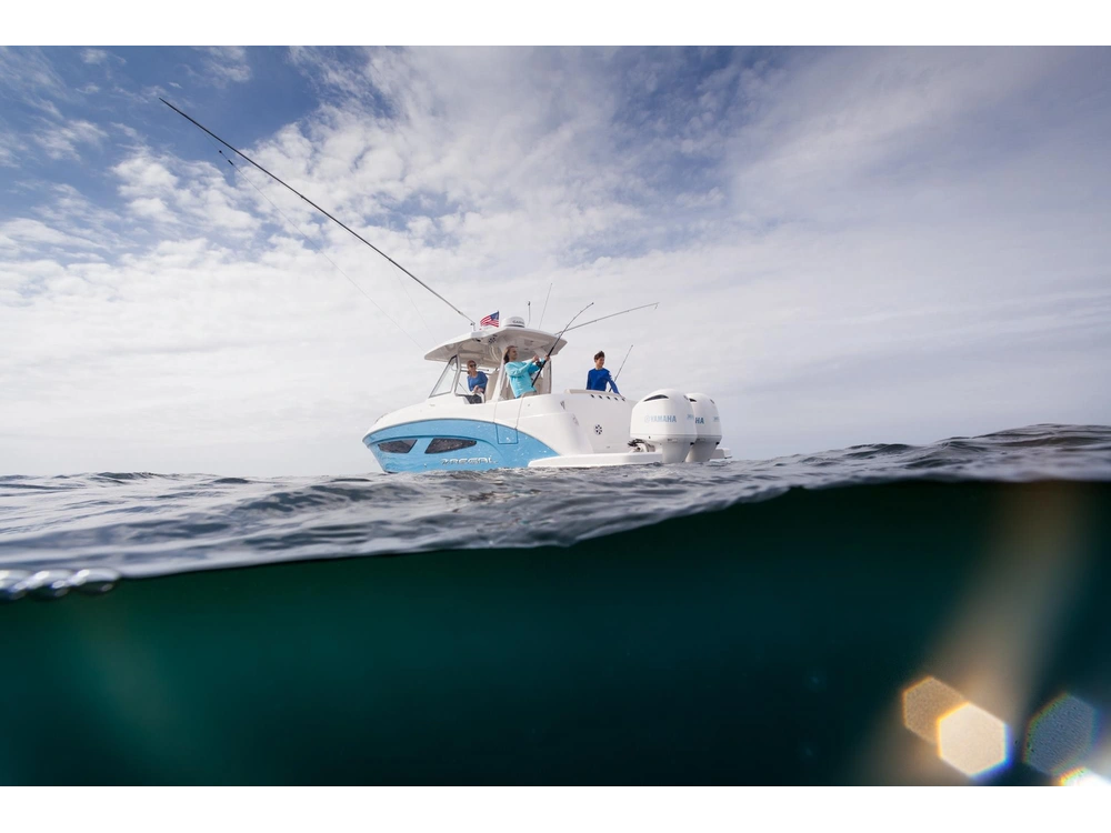 Regal 33 SAV 33 SAV 2025 alt