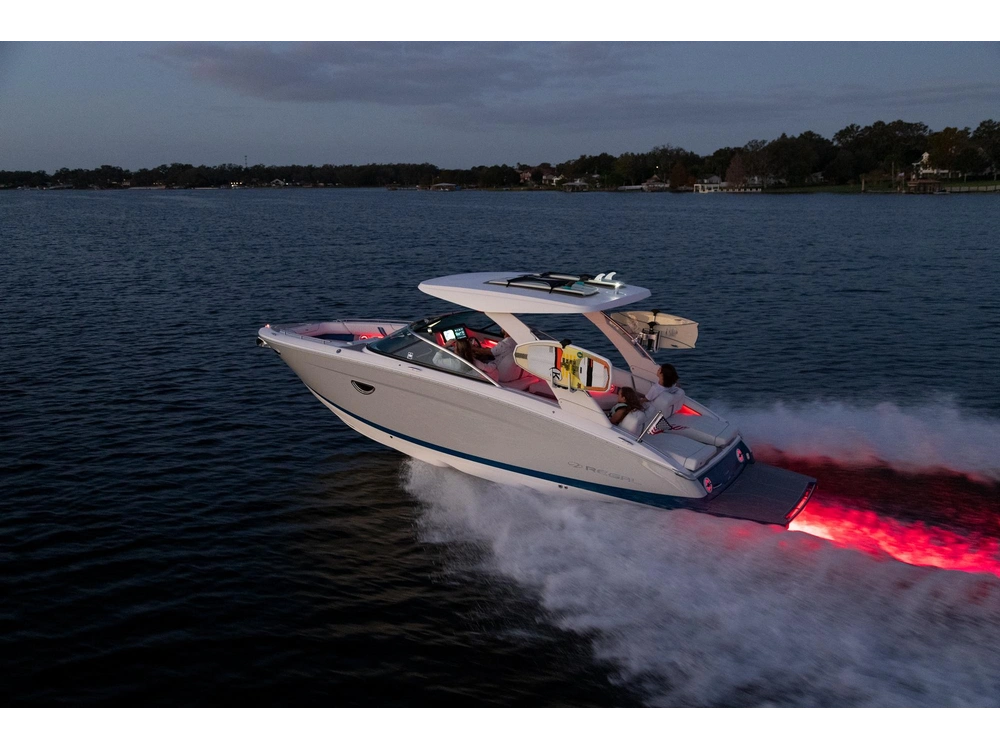 Regal LS9 Surf LS9 Surf 2025 alt