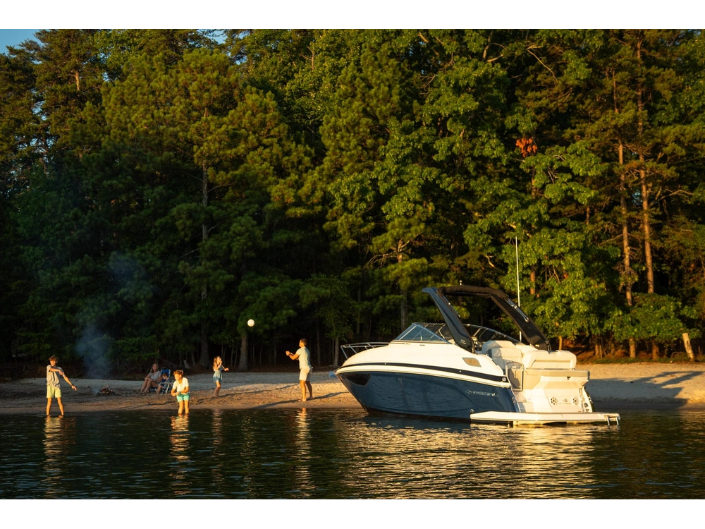 Regal 28 Express 28 Express 2025 alt