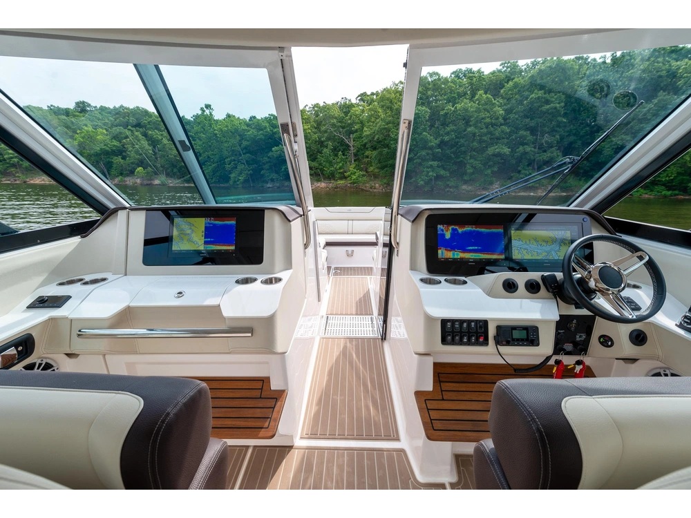 Regal LS36 LS36 2025 alt