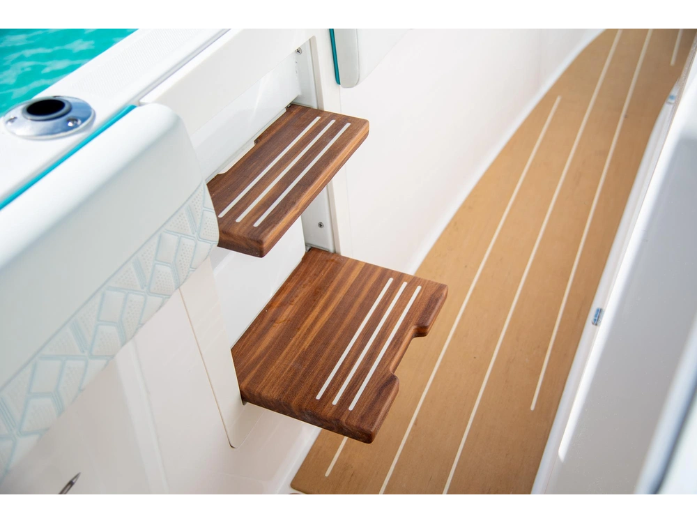 Regal 43 SAV 43 SAV 2025 alt