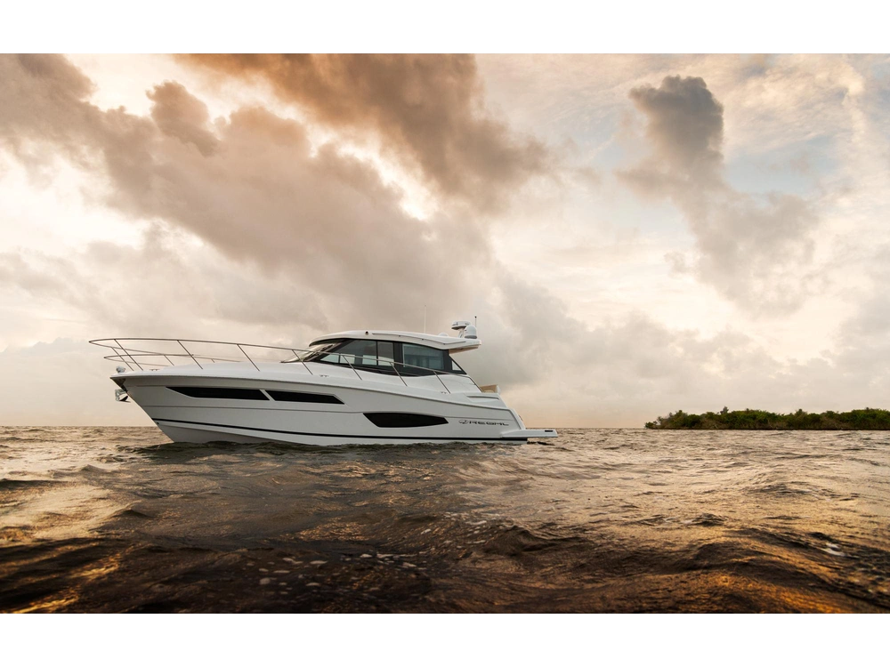 Regal 38 Grande Coupe 38 Grande Coupe 2025 alt