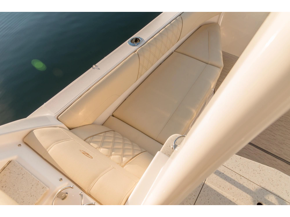 Regal 33 SAV 33 SAV 2025 alt