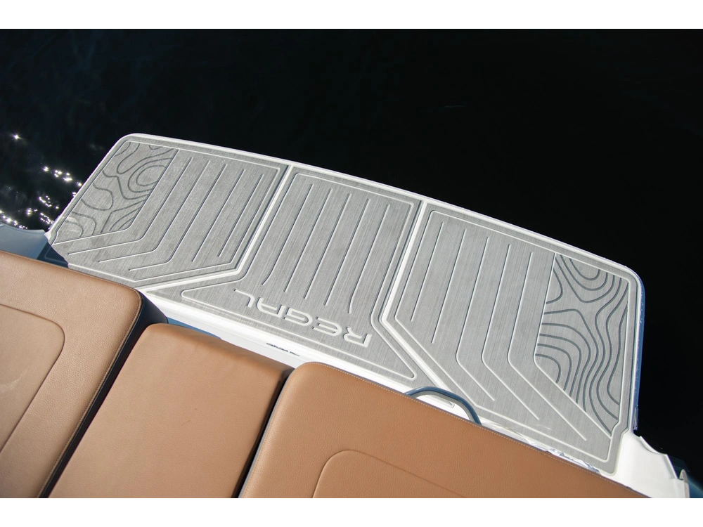 Regal LS2 Surf LS2 Surf 2025 alt