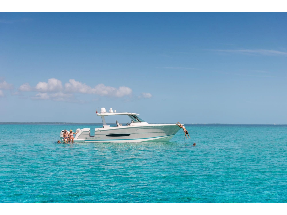 Regal 38 SAV 38 SAV 2025 alt