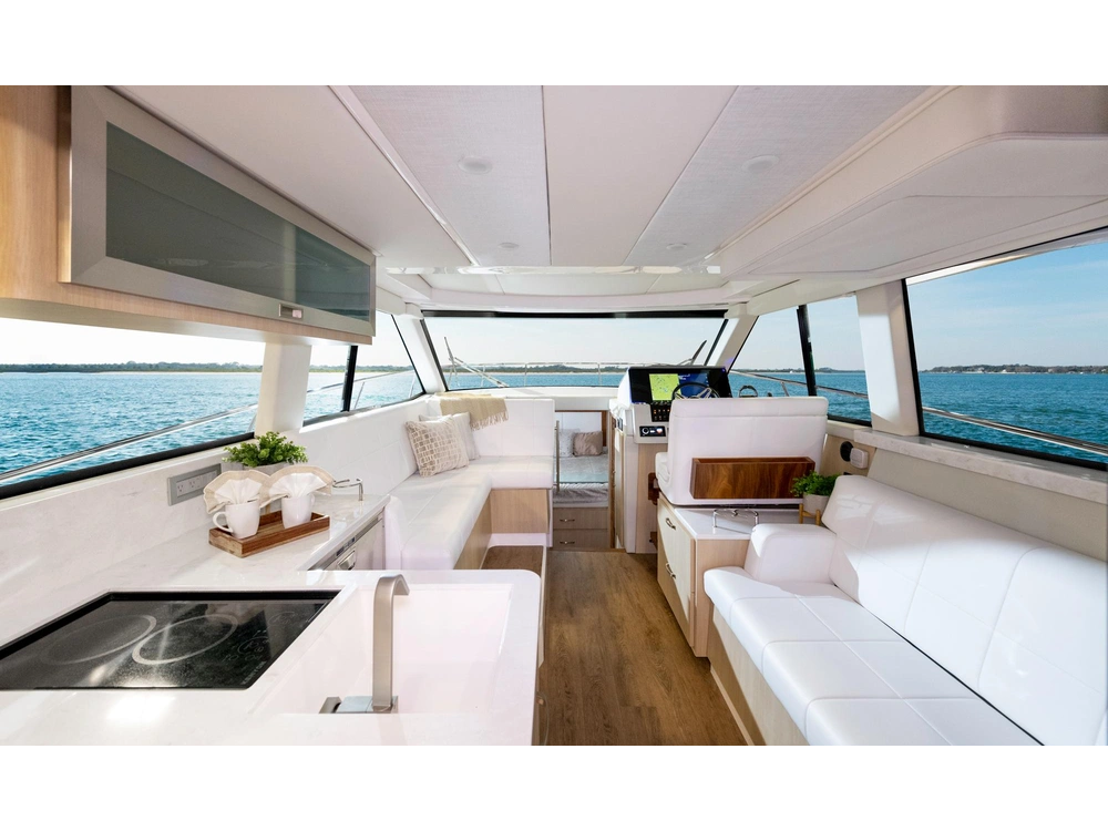 Regal 38 FXO 38 FXO 2025 alt