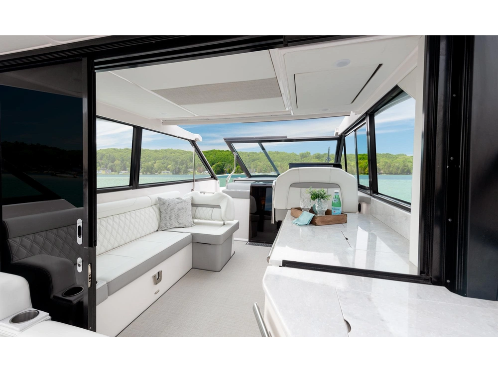 Regal 36 Grande Coupe 36 Grande Coupe 2025 alt