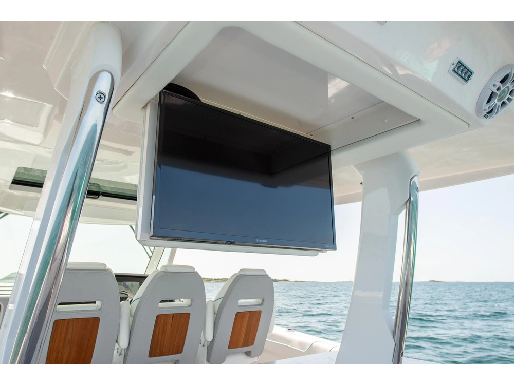 Regal 38 SAV 38 SAV 2025 alt