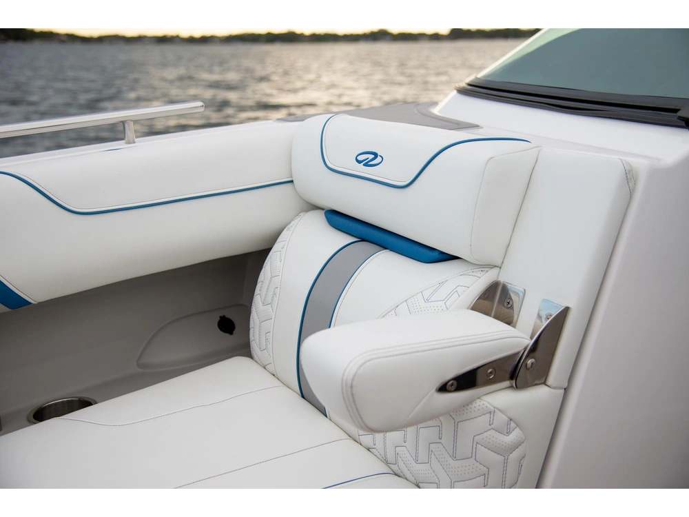 Regal LS9 Surf LS9 Surf 2025 alt