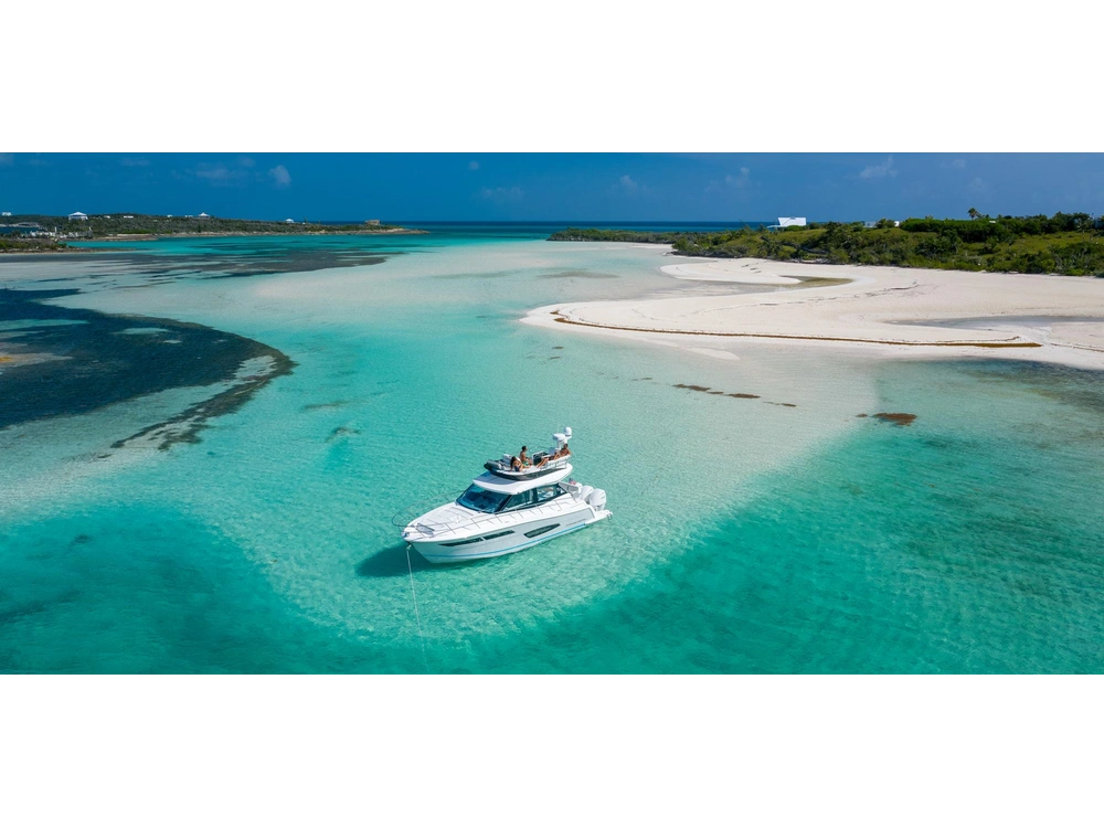 Regal 38 FXO 38 FXO 2025 alt