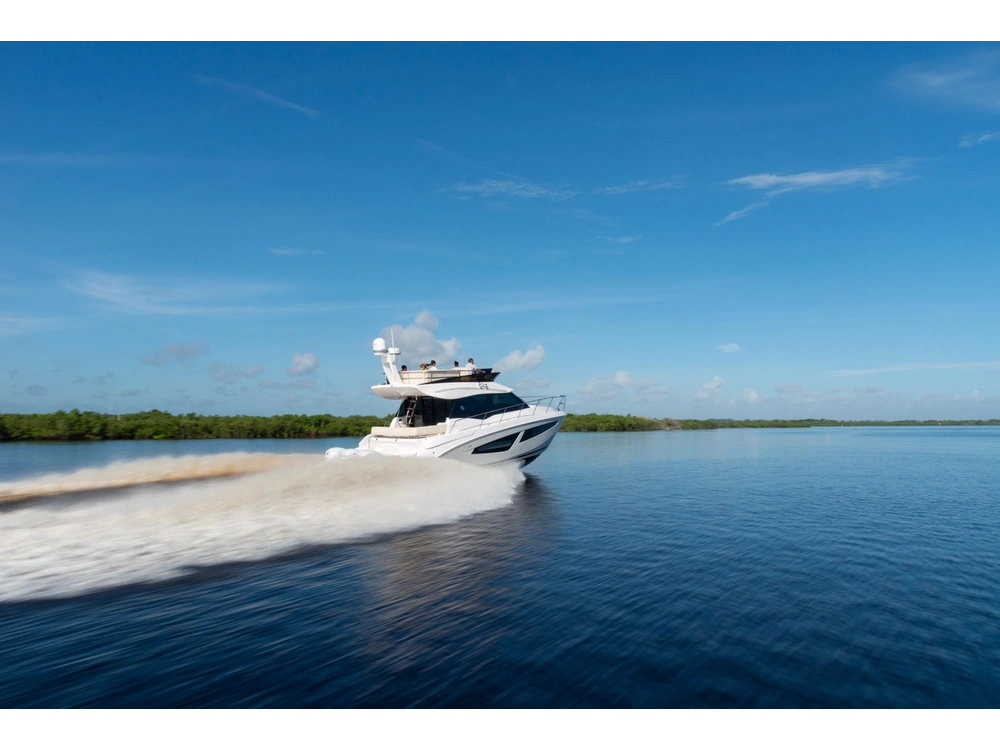 Regal 42 FXO 42 FXO 2025 alt