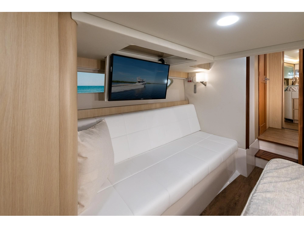 Regal 42 Grande Coupe 42 Grande Coupe 2025 alt