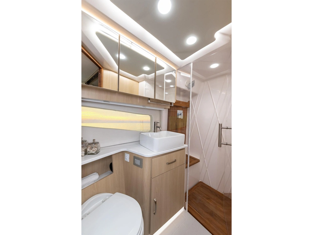 Regal 42 Grande Coupe 42 Grande Coupe 2025 alt