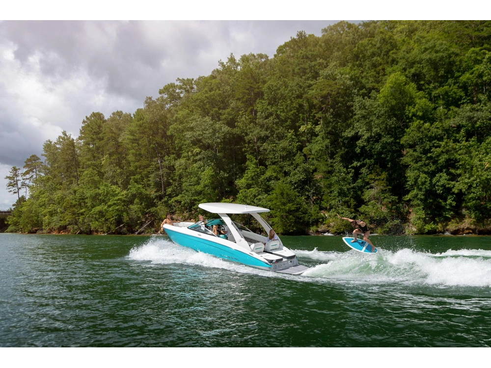 Regal LS4 Surf LS4 Surf 2025 alt