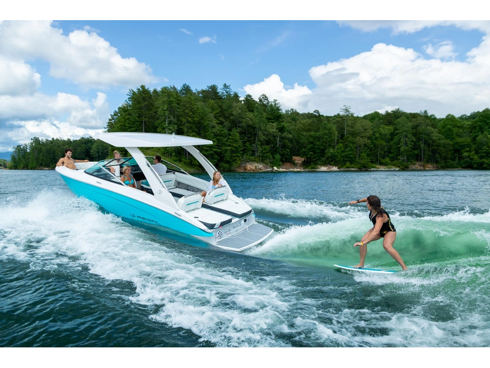 Regal LS4 Surf LS4 Surf 2025 alt