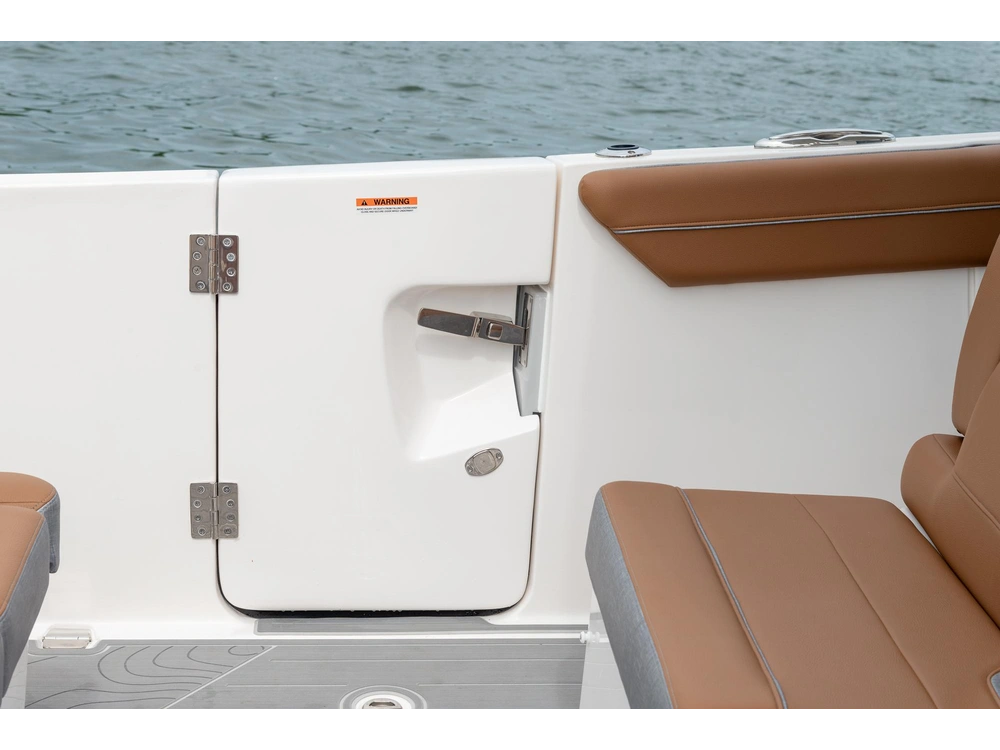 Regal 38 Surf 38 Surf 2025 alt