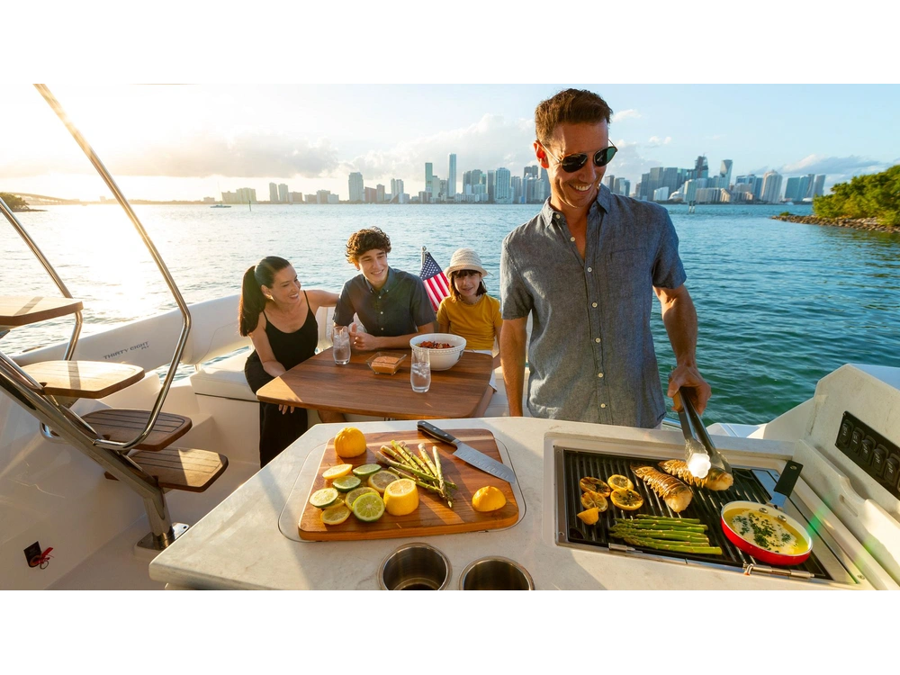 Regal 38 FLY 38 FLY 2025 alt