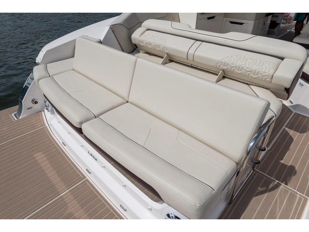 Regal LS36 LS36 2025 alt