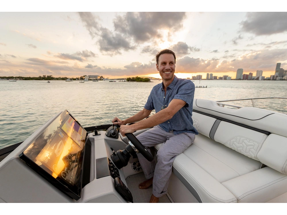 Regal 38 FLY 38 FLY 2025 alt