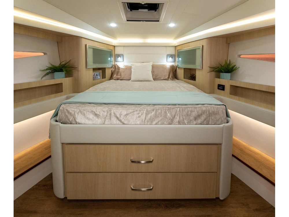 Regal 42 Grande Coupe 42 Grande Coupe 2025 alt