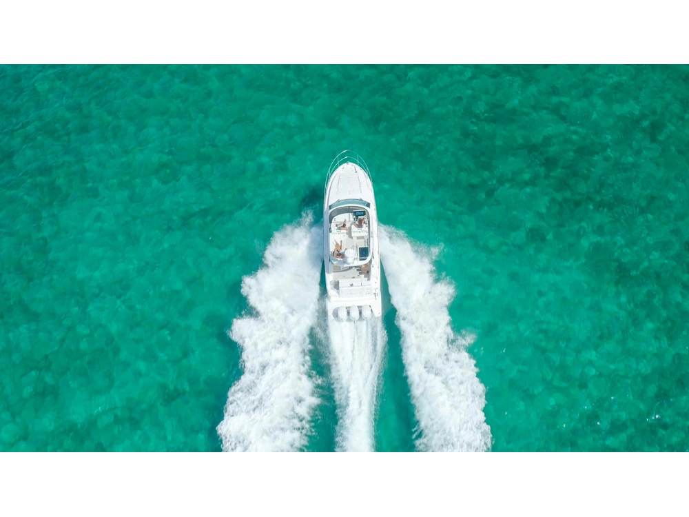 Regal 38 FXO 38 FXO 2025 alt