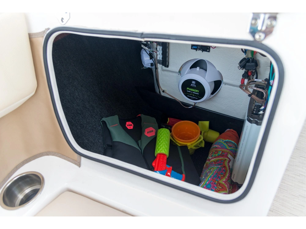 Regal 21 OBX 21 OBX 2025 alt