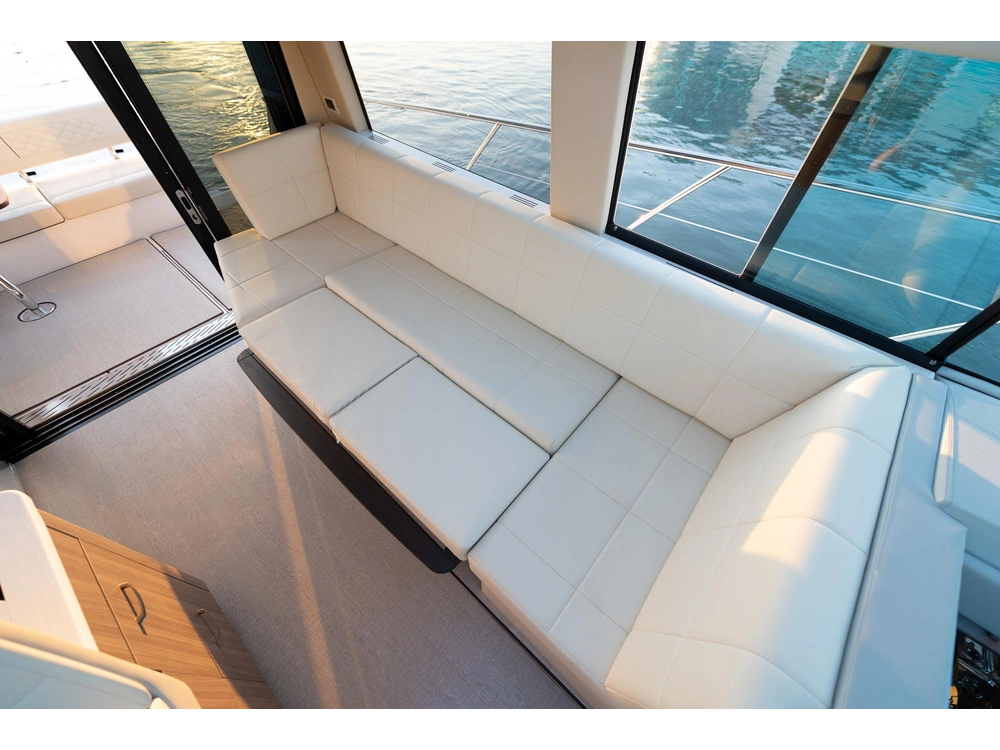 Regal 42 XO 42 XO 2025 alt