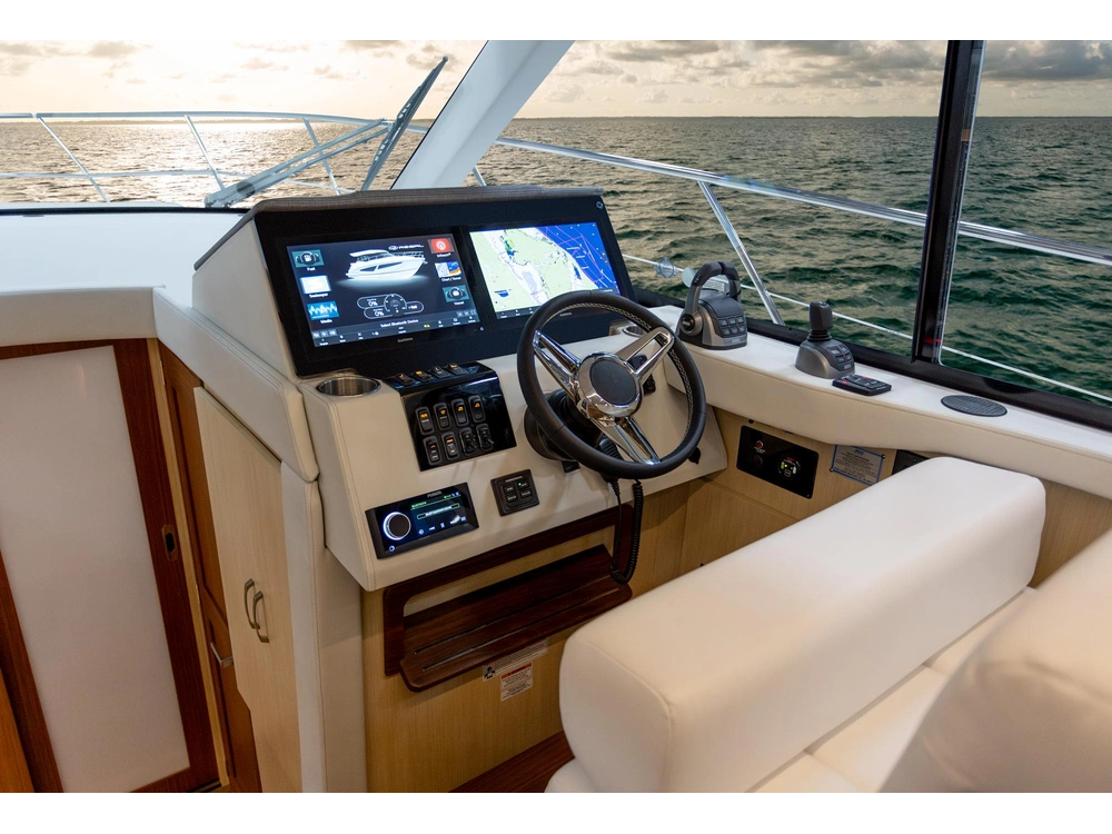 Regal 42 Grande Coupe 42 Grande Coupe 2025 alt