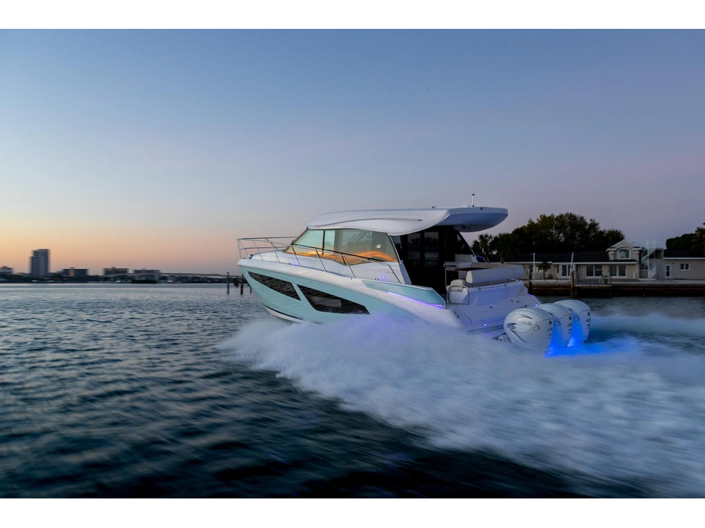 Regal 42 XO 42 XO 2025 alt