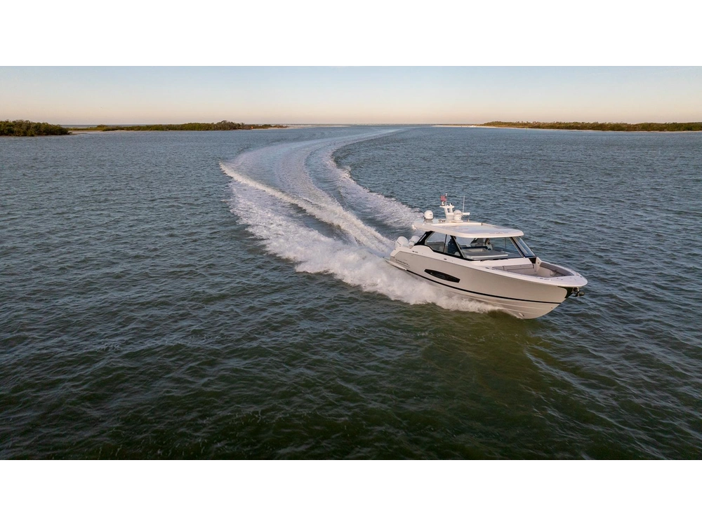 Regal LX43 LX43 2025 alt