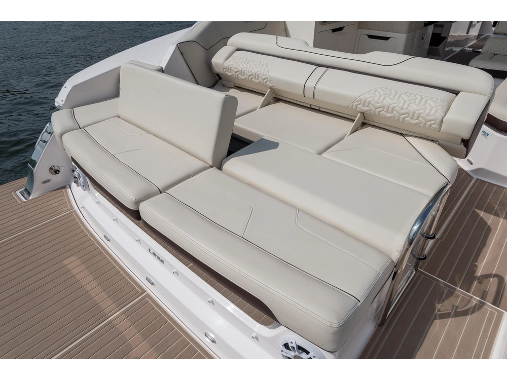 Regal LS36 LS36 2025 alt