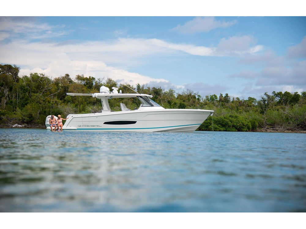 Regal 38 SAV 38 SAV 2025 alt